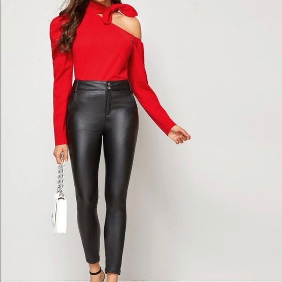 NWOT!Asymmetrical Neck top Knot Detail top - Picture 2 of 5